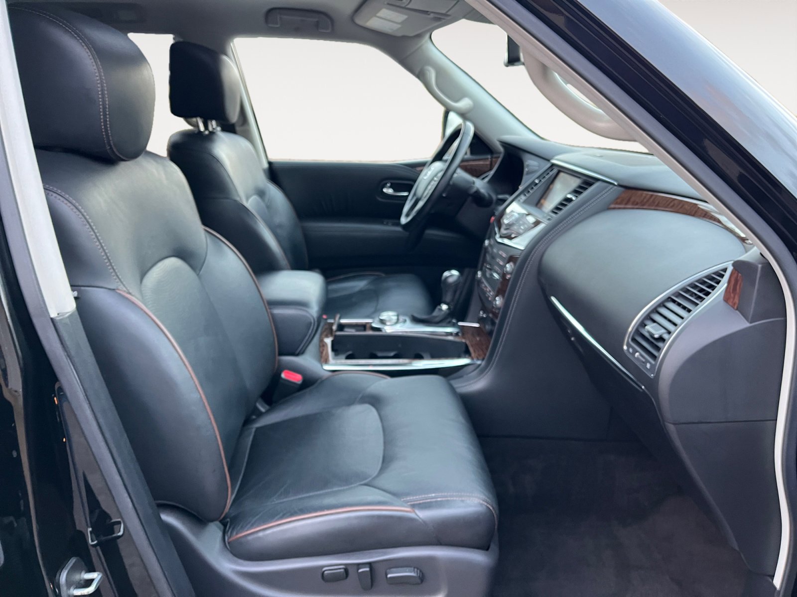 Used 2020 Nissan Armada Platinum w/ Captain's Chairs Package AWD/4WD image 20