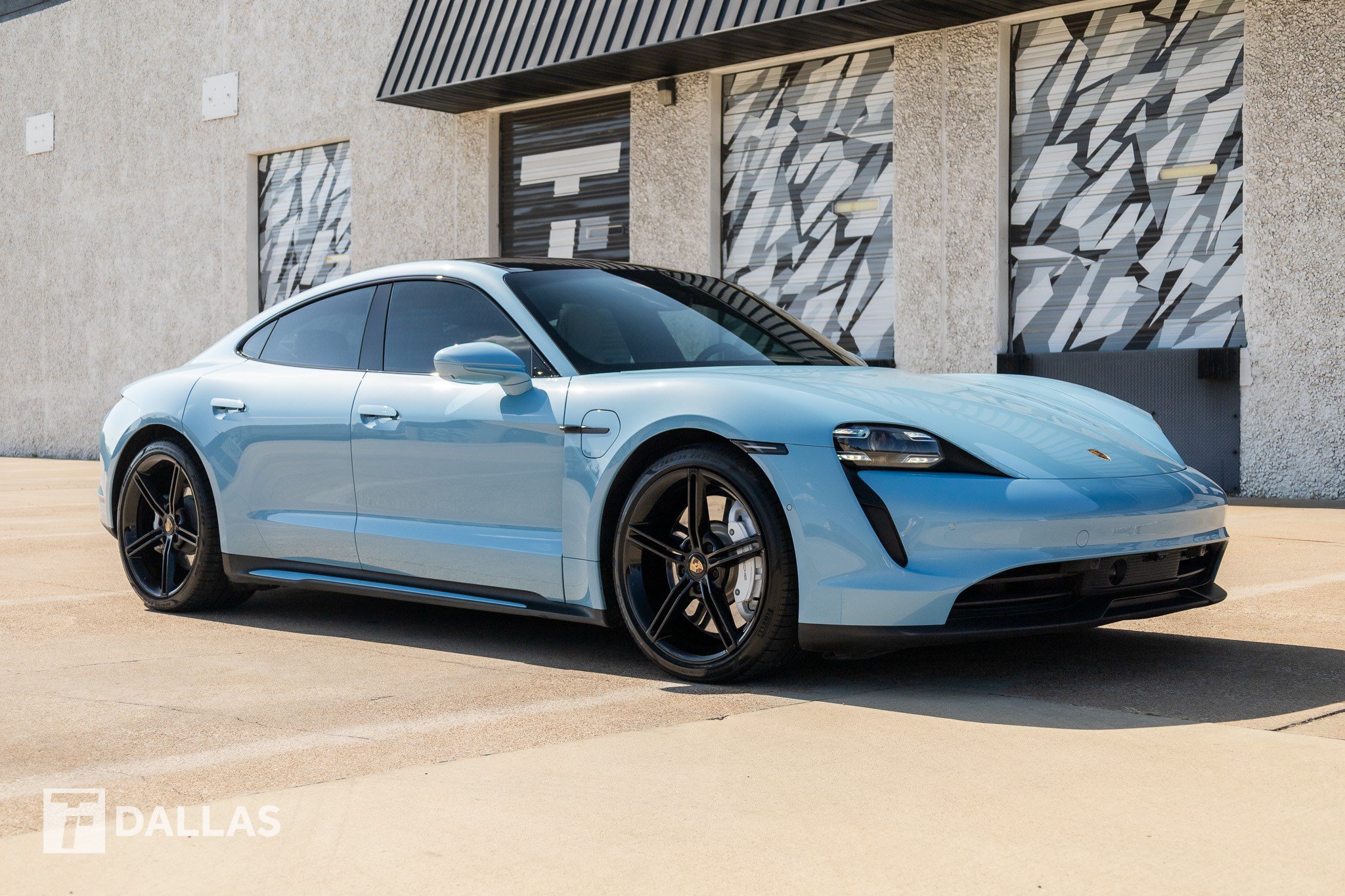 Used 2022 Porsche Taycan 4S AWD/4WD image 18