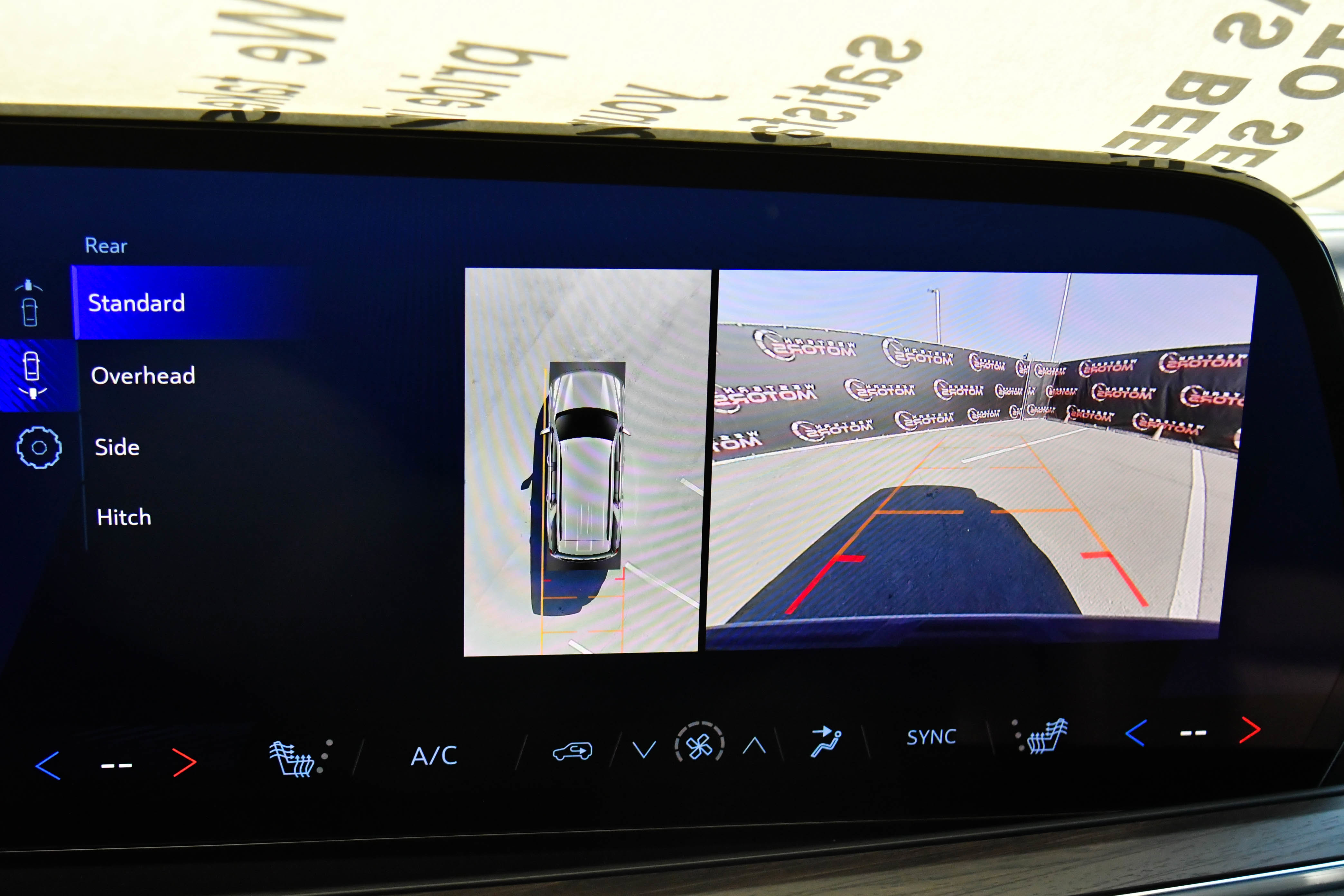 Used 2025 Chevrolet Tahoe LT AWD/4WD image 18