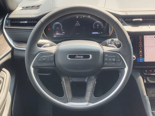 New 2026 Jeep Grand Cherokee Limited AWD/4WD image 13