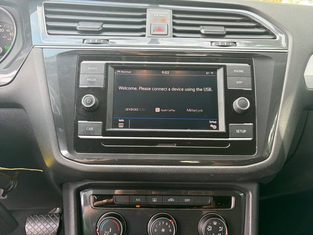 Used 2018 Volkswagen Tiguan S w/ 3rd Row Seat Package AWD/4WD image 28