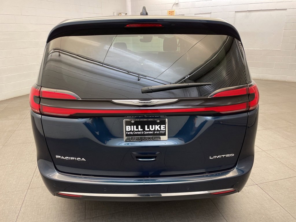 Certified 2024 Chrysler Pacifica Limited image 7