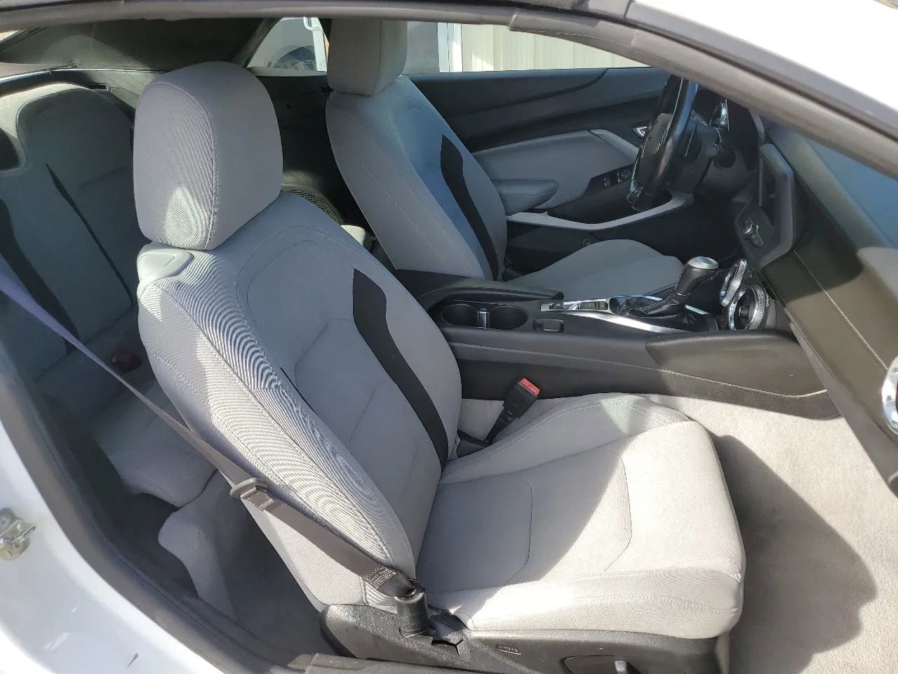 Used 2020 Chevrolet Camaro LT RWD image 12