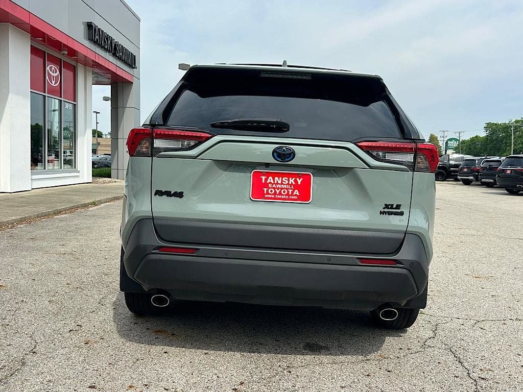 Certified 2021 Toyota RAV4 XLE Premium AWD/4WD image 4