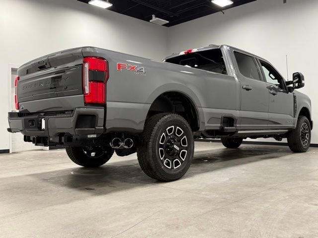 New 2025 Ford F350 Platinum w/ FX4 Off-Road Package image 11