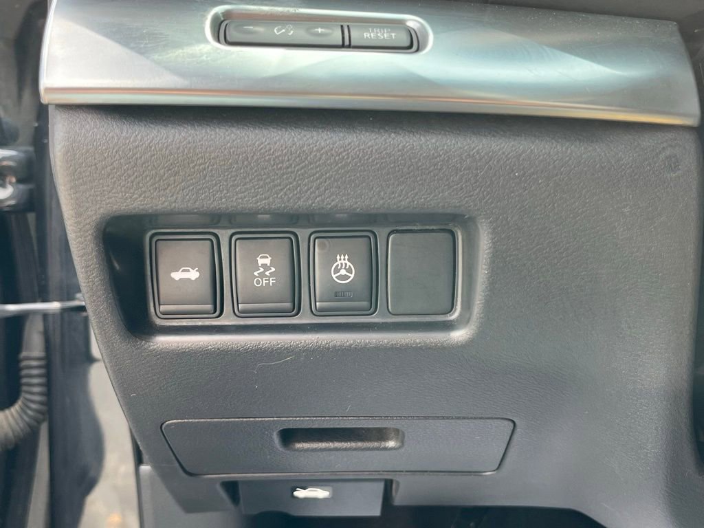 Used 2016 Nissan Maxima SR FWD image 12