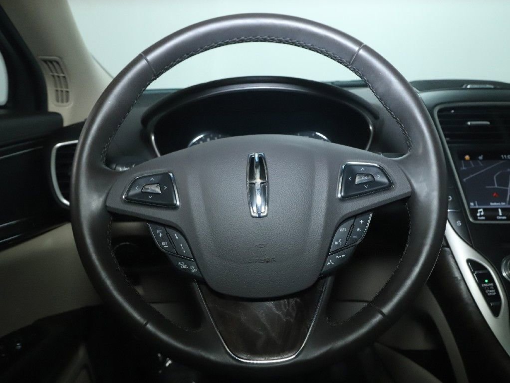 Used 2017 Lincoln MKX Reserve w/ Driver Assistance Package AWD/4WD image 23