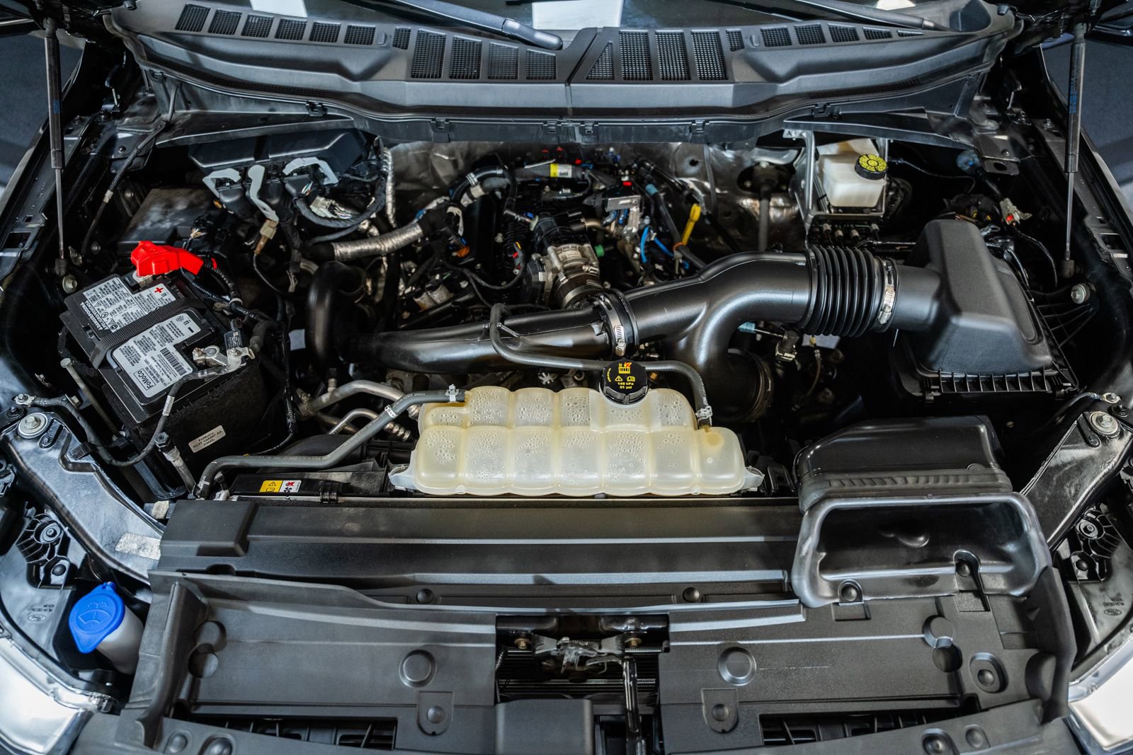 Certified 2023 Ford F150 Lariat w/ Equipment Group 502A High image 28