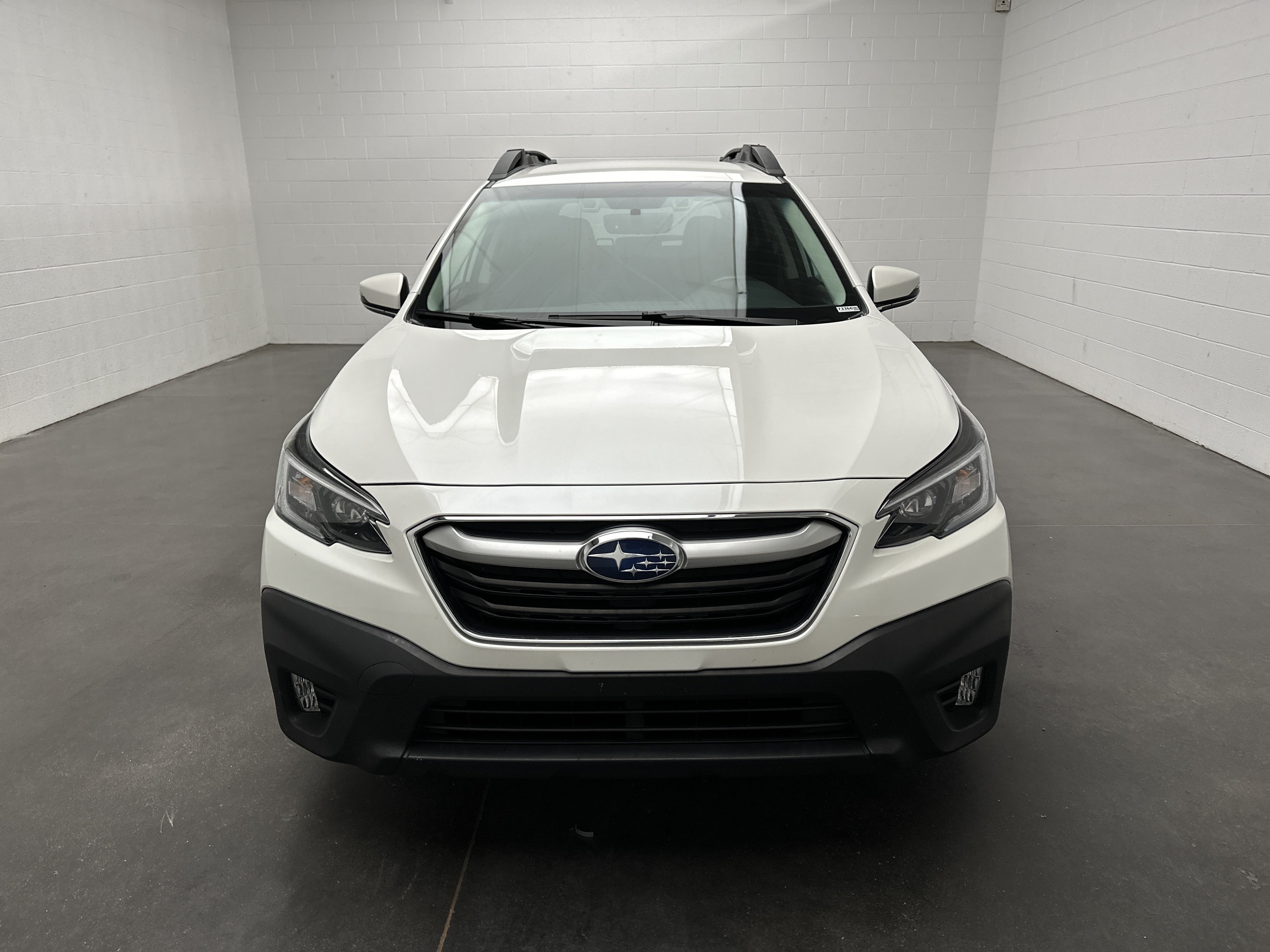 Used 2021 Subaru Outback Premium AWD/4WD image 3