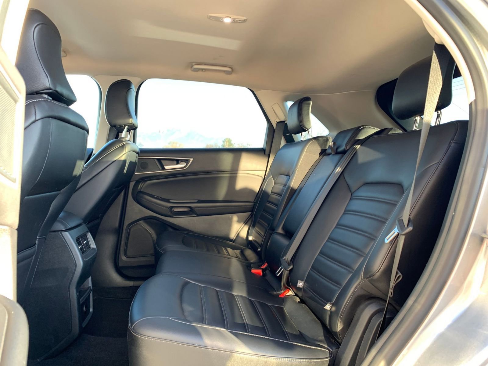 Used 2024 Ford Edge SEL image 25