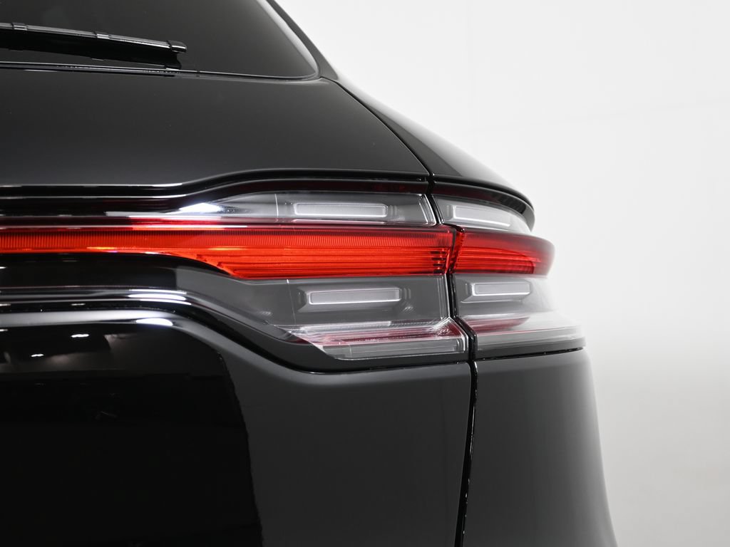 New 2026 Porsche Macan AWD/4WD image 13