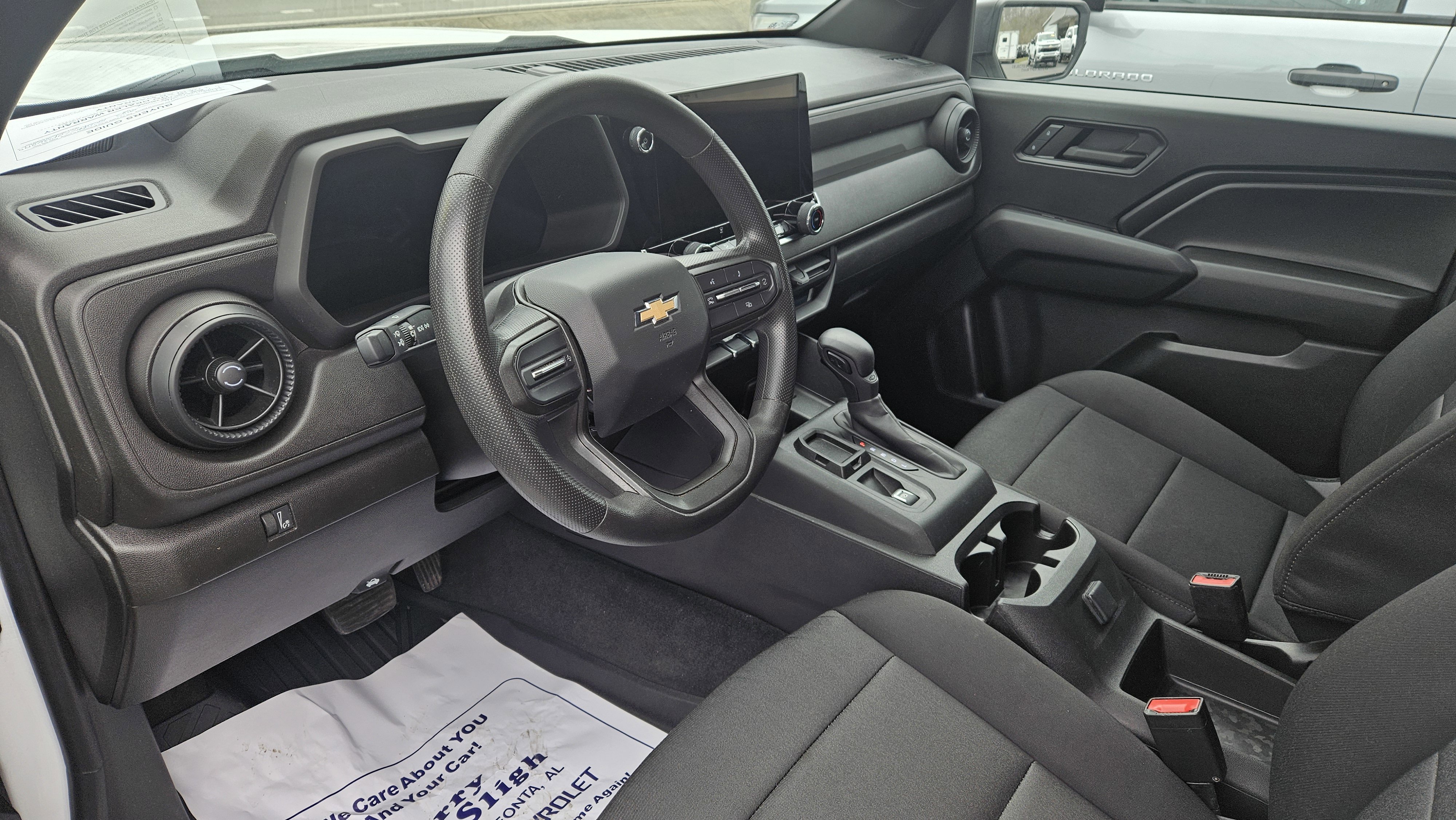 Used 2023 Chevrolet Colorado W/T image 10