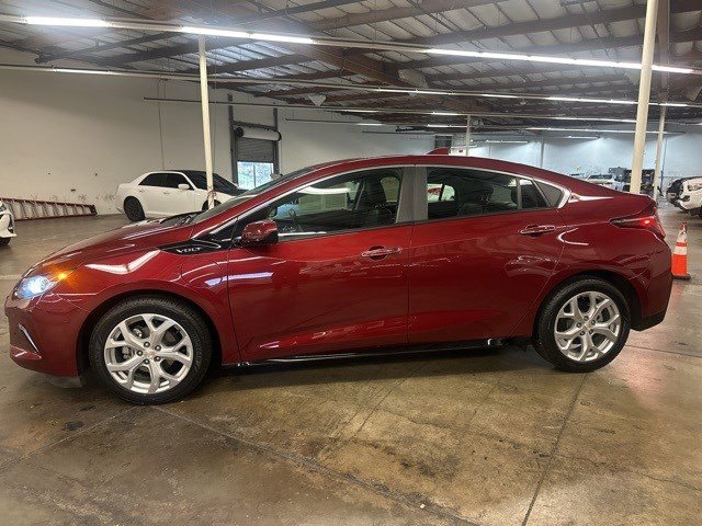 Used 2016 Chevrolet Volt Premier w/ Driver Confidence Package image 2