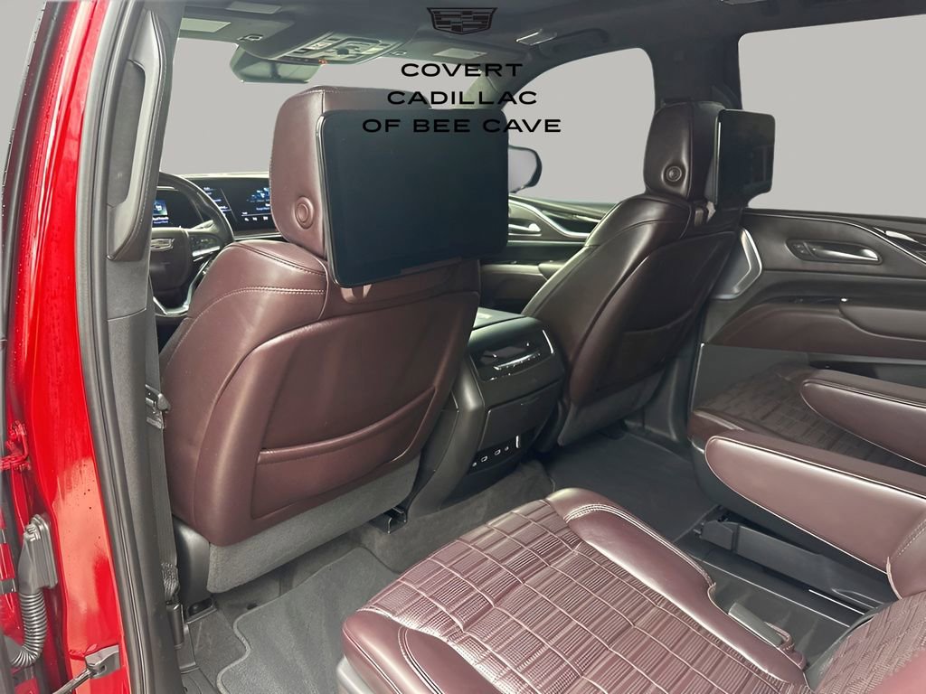Used 2022 Cadillac Escalade Sport Platinum w/ Heavy-Duty Trailer Package image 21