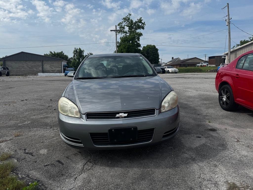 Used 2006 Chevrolet Impala LT FWD image 2
