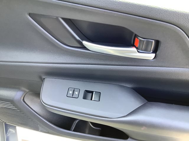 Used 2026 Toyota Prius Plug-In Hybrid FWD image 37