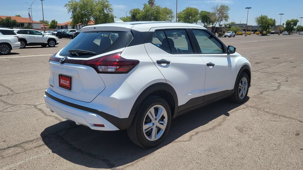 Used 2024 Nissan Kicks S FWD image 11