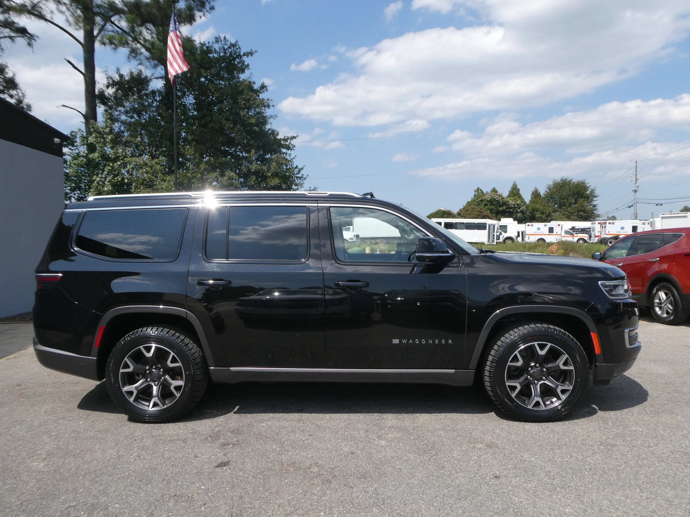 Used 2022 Jeep Wagoneer Series III w/ Premium Group I AWD/4WD image 4