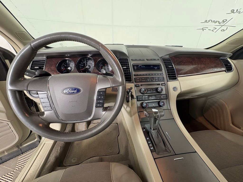 Used 2011 Ford Taurus SEL w/ 201A Rapid Spec Order Code FWD image 8