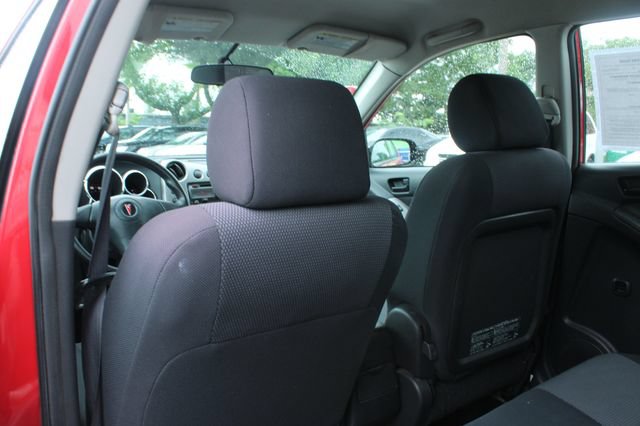 Used 2006 Pontiac Vibe w/ Preferred Package FWD image 28