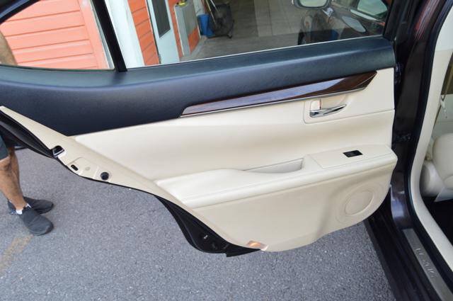 Used 2014 Lexus ES 350 w/ Premium Package FWD image 50