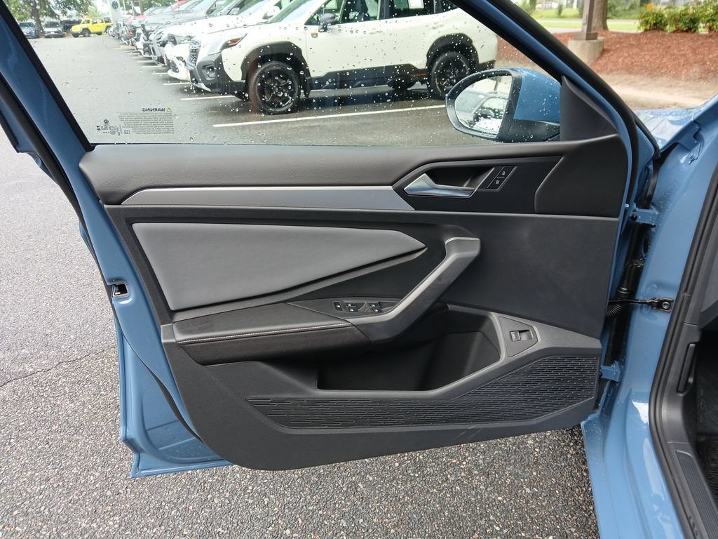 New 2026 Volkswagen Jetta SE FWD image 10