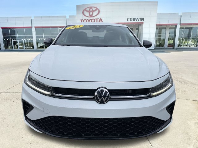 Used 2025 Volkswagen Jetta Sport FWD image 8