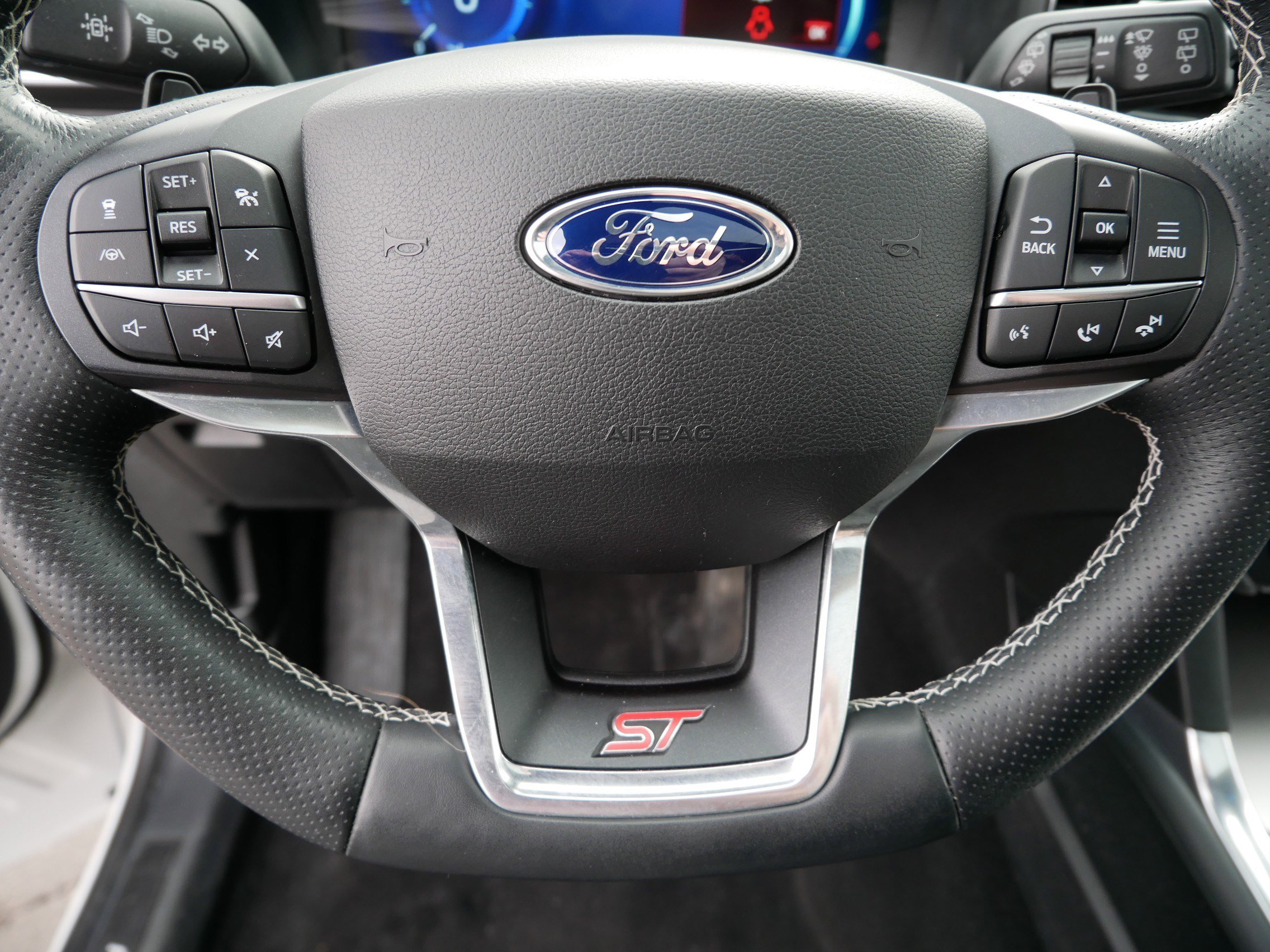 Used 2020 Ford Explorer ST AWD/4WD image 25