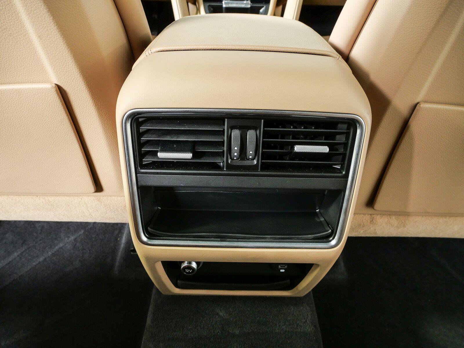 Certified 2020 Porsche Cayenne AWD/4WD image 21