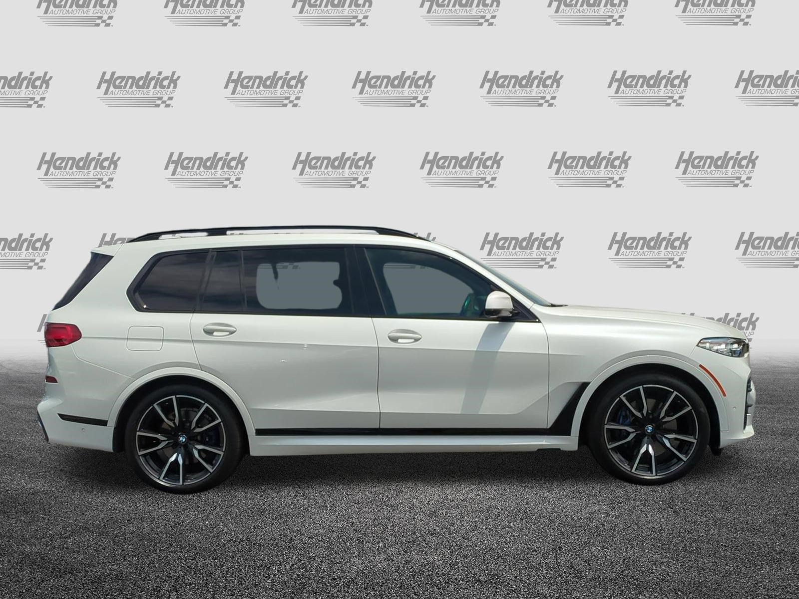 Used 2022 BMW X7 xDrive40i w/ M Sport Package AWD/4WD image 11