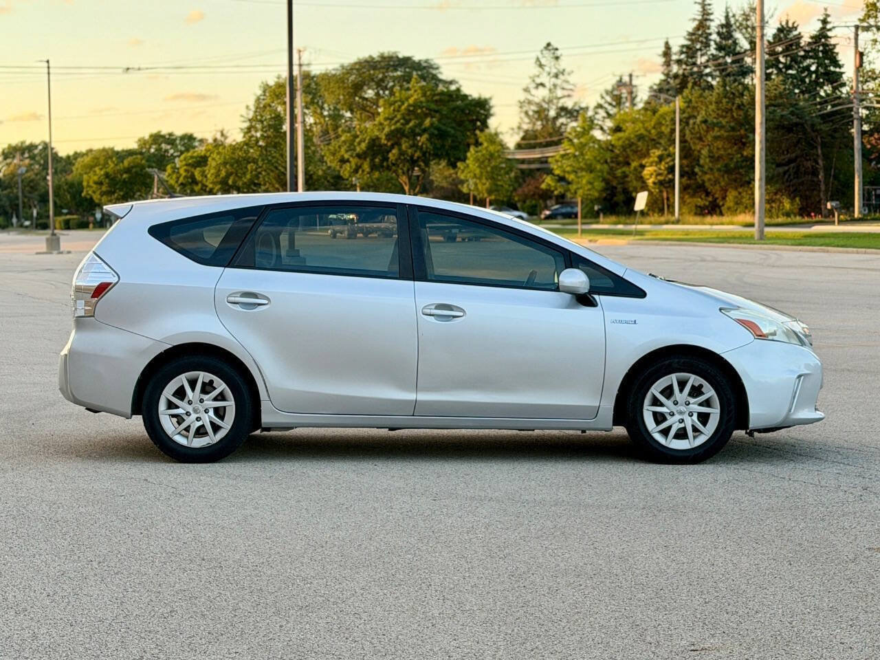 Used 2012 Toyota Prius V Three FWD image 8