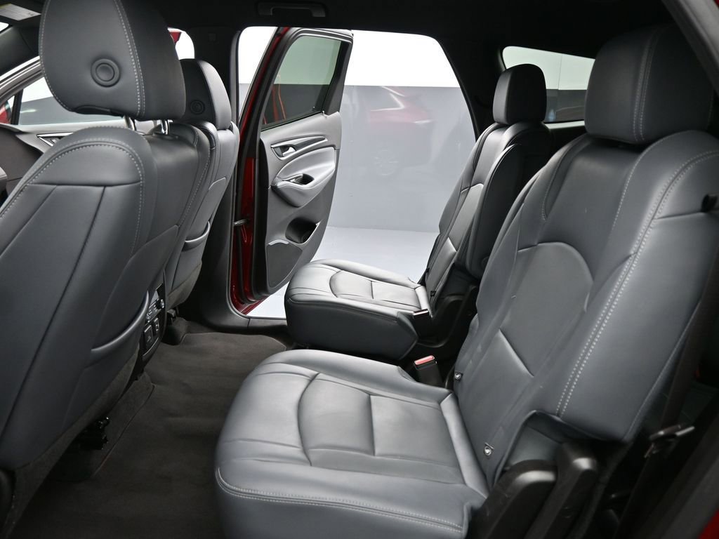 Used 2024 Buick Enclave Premium image 16