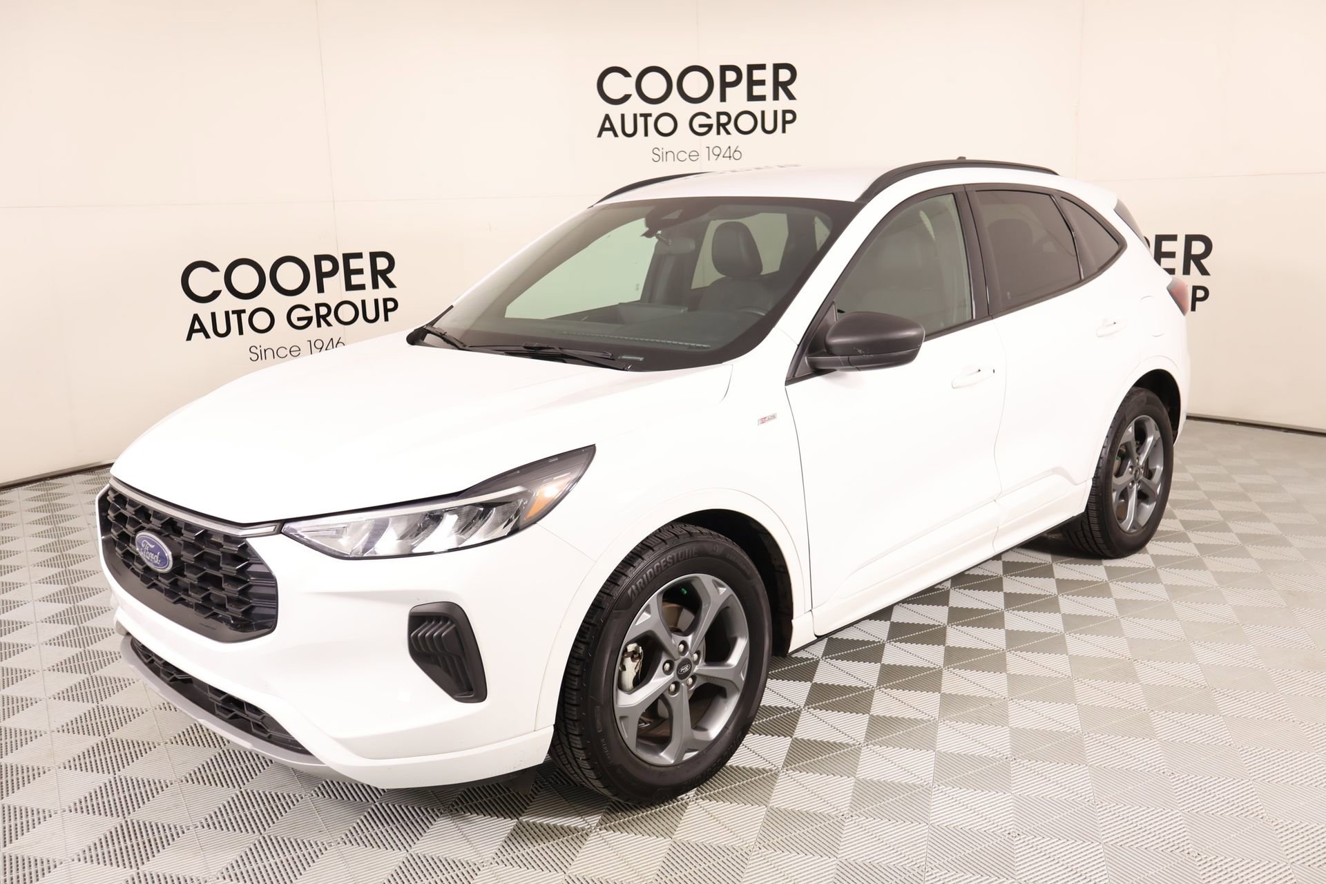 Used 2023 Ford Escape ST-Line w/ Tech Pack #1 FWD image 10