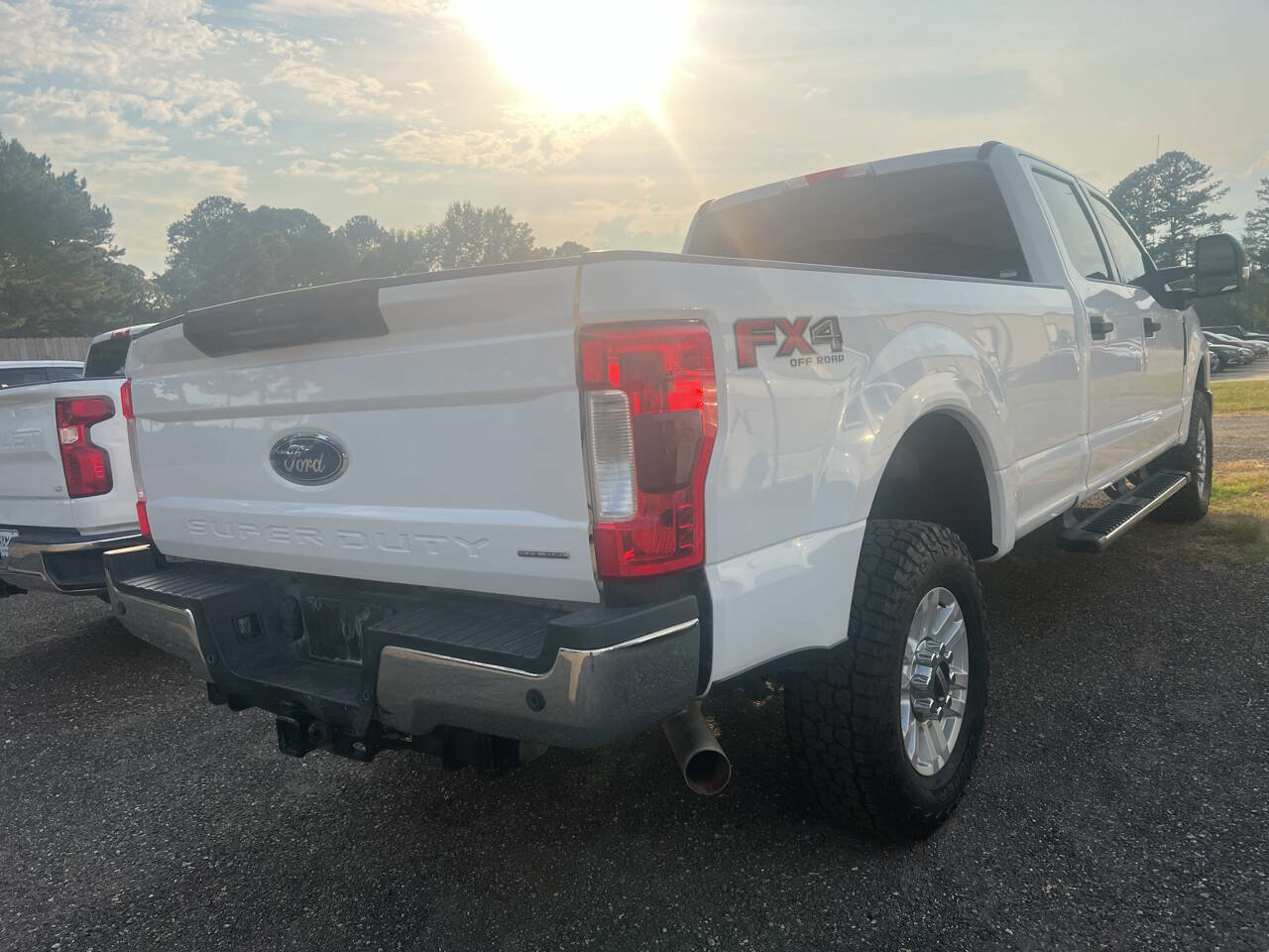 Used 2019 Ford F350 XLT w/ XLT Value Package image 4