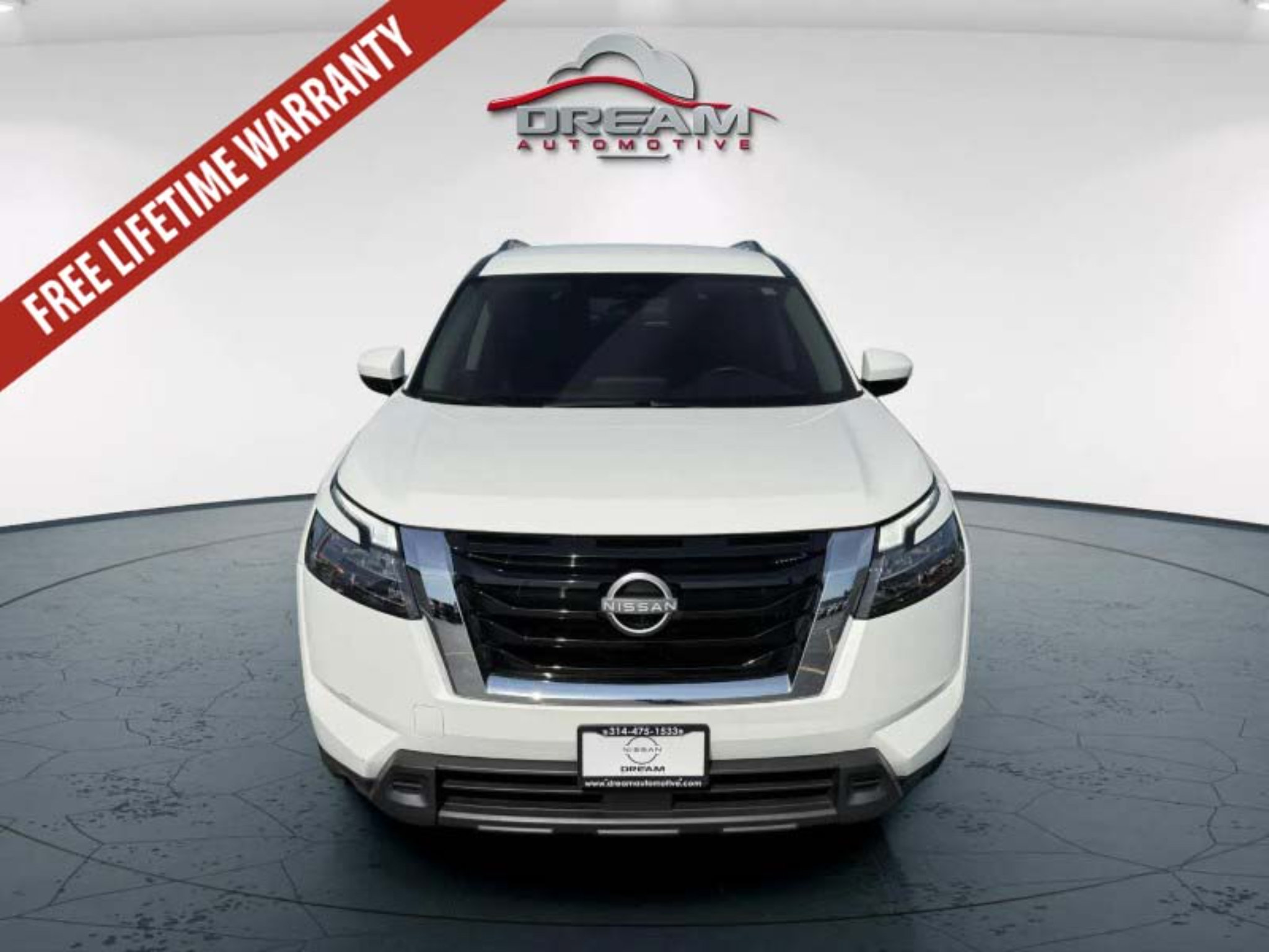 Used 2025 Nissan Pathfinder SV AWD/4WD image 2