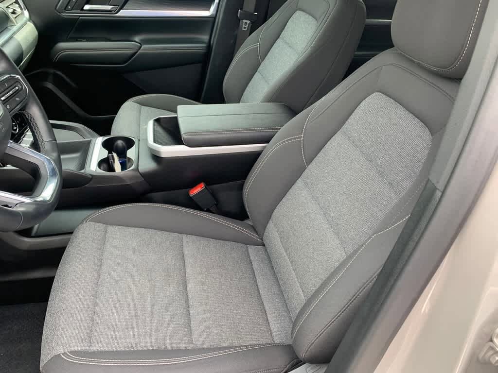 Used 2025 GMC Terrain Elevation image 18