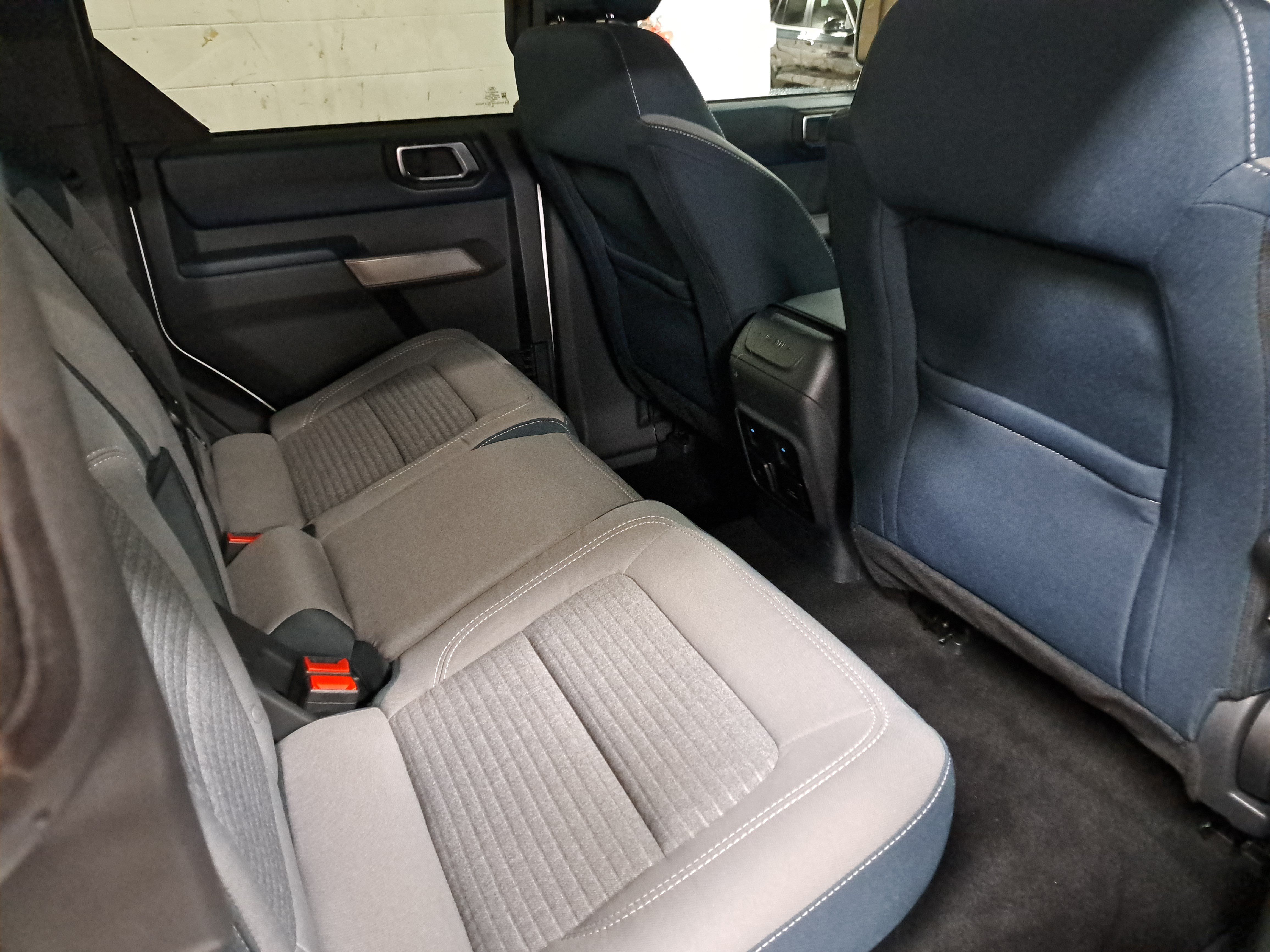 Used 2022 Ford Bronco Outer Banks AWD/4WD image 11