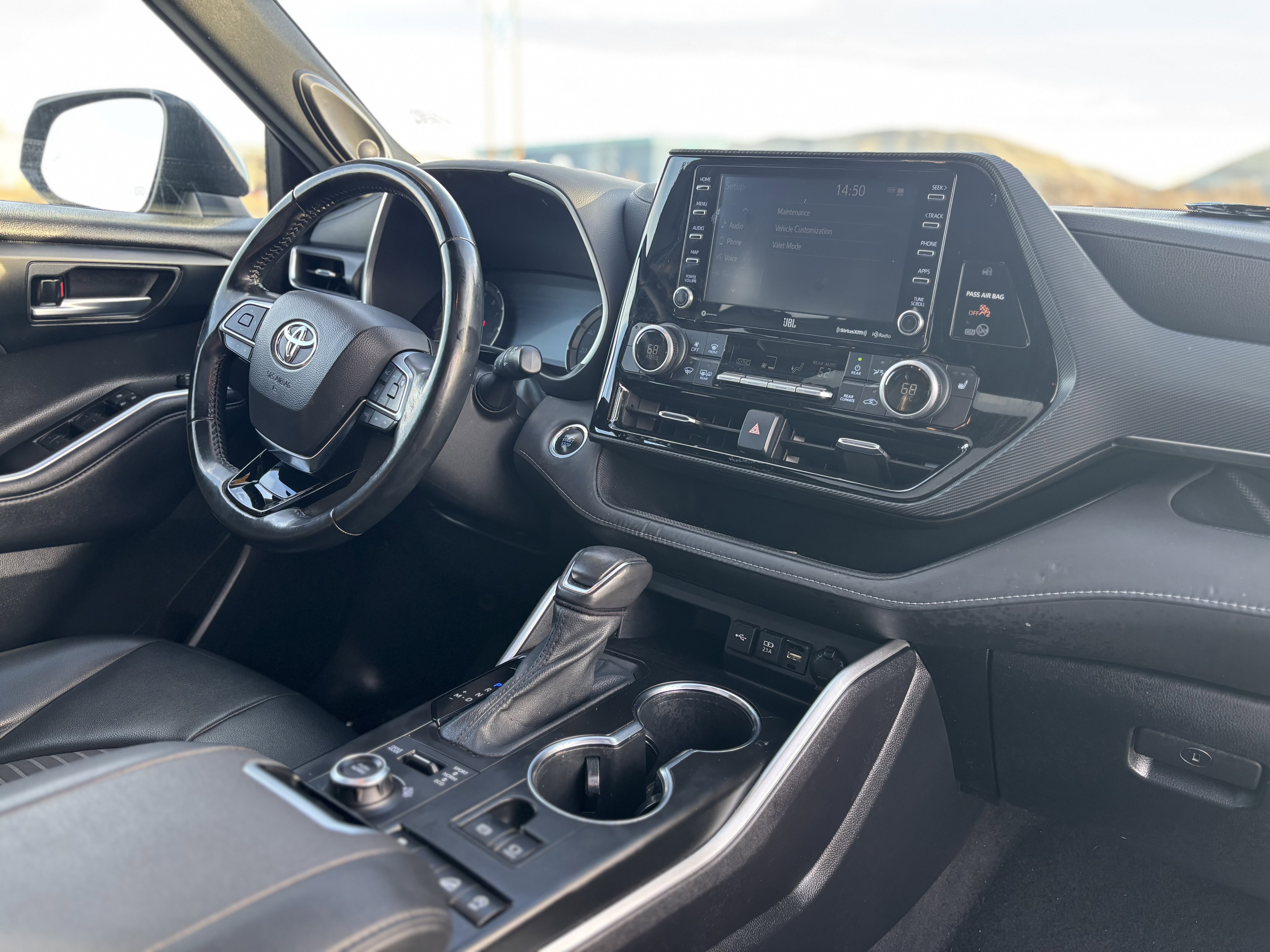 Used 2021 Toyota Highlander XSE image 20