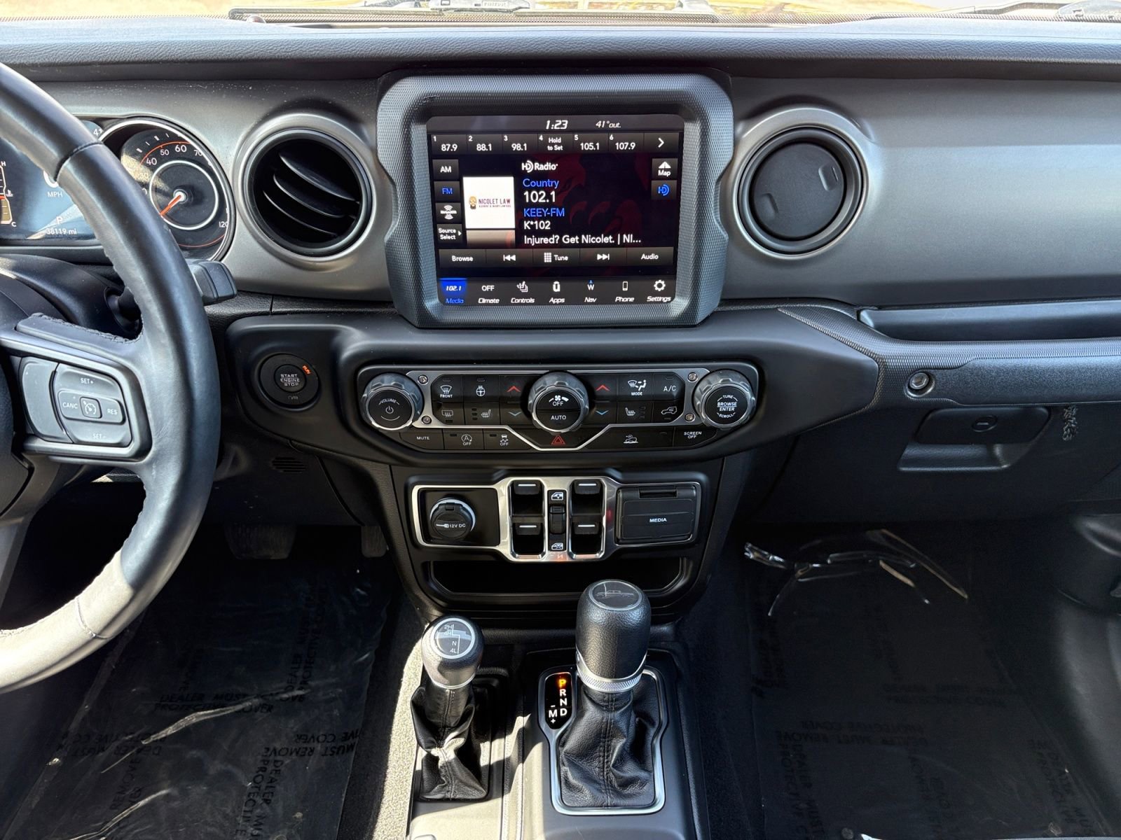 Used 2022 Jeep Gladiator Sport image 11