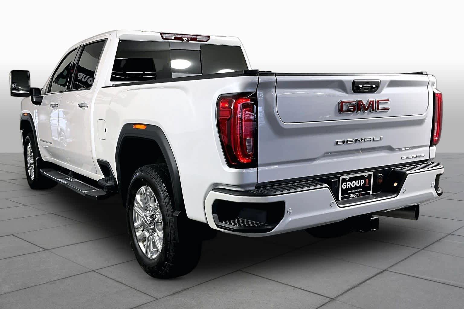 Certified 2022 GMC Sierra 2500 Denali w/ Denali Ultimate Package AWD/4WD image 12