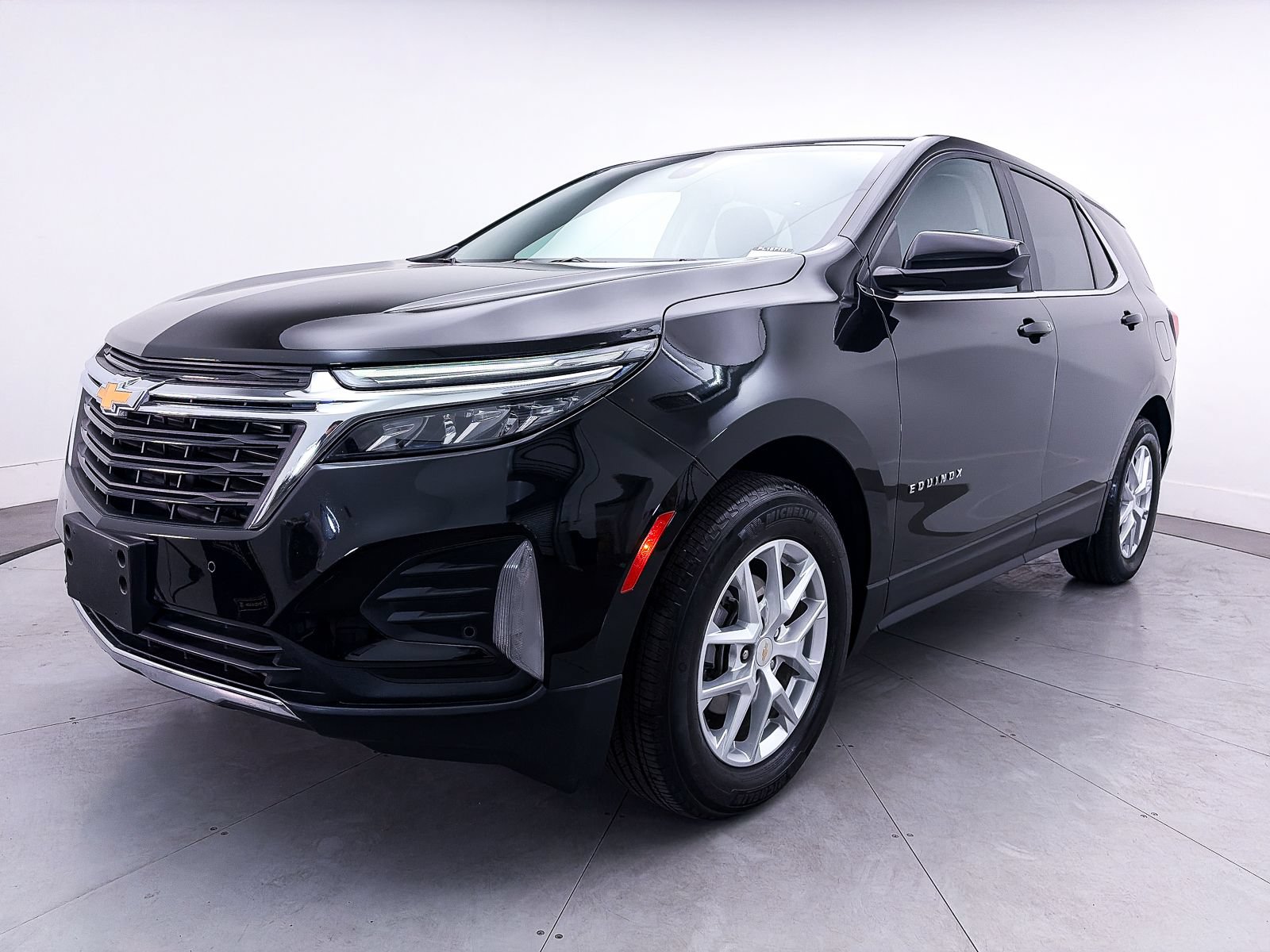 Used 2023 Chevrolet Equinox LT FWD image 10