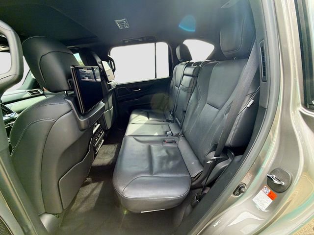Used 2022 Lexus LX 600 4WD w/ Accessory Package (Z1) image 23