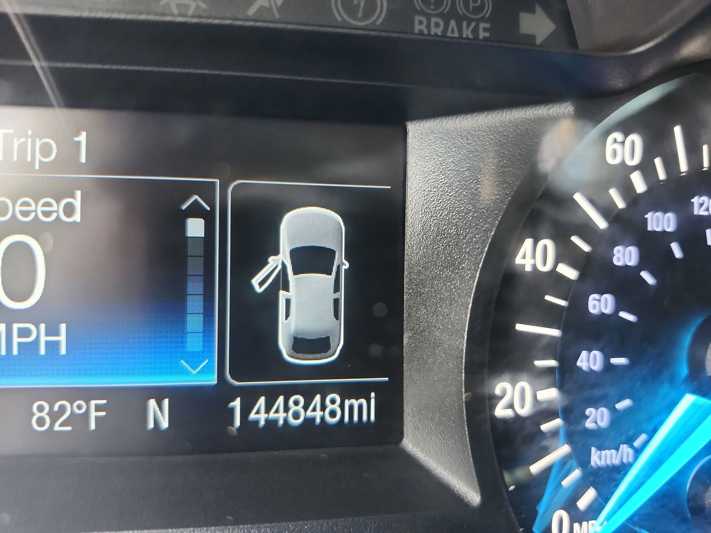 Used 2017 Ford Fusion SE image 30