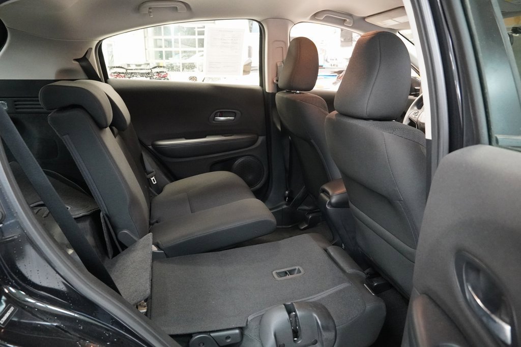 Used 2017 Honda HR-V LX image 28