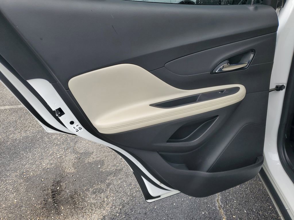 Used 2019 Buick Encore Essence w/ Safety Package II FWD image 23