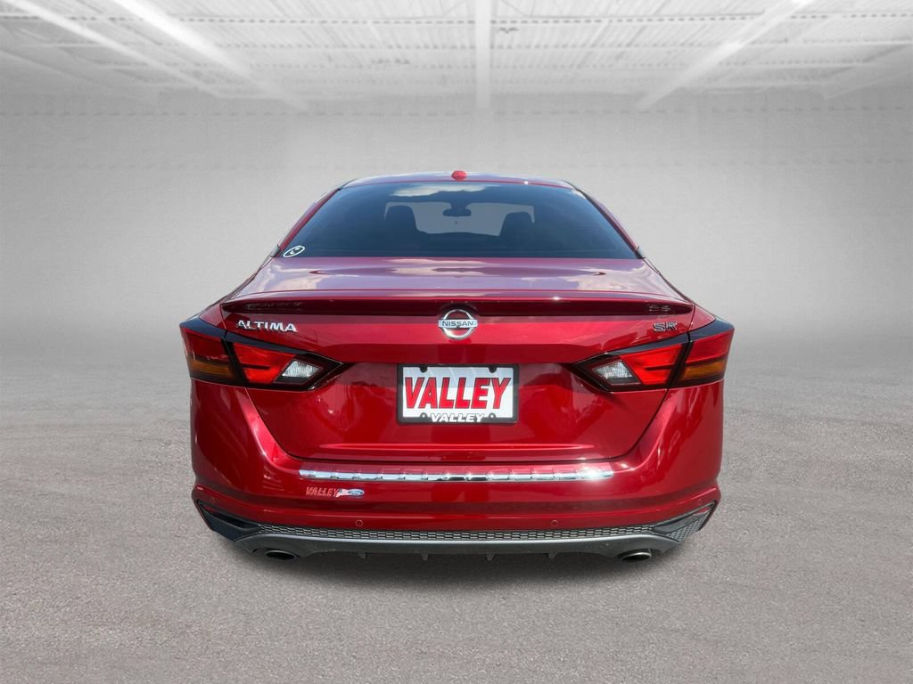 Used 2020 Nissan Altima 2.5 SR w/ Premium Package FWD image 10