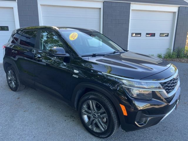 Used 2023 Kia Seltos LX AWD/4WD image 6
