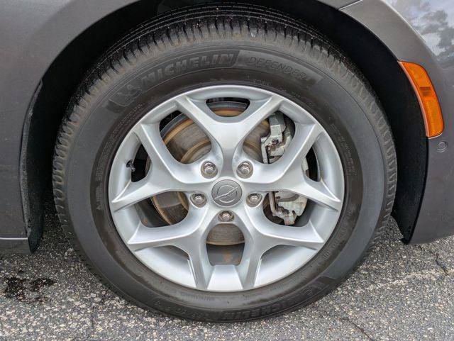 Certified 2020 Chrysler Pacifica Touring-L Plus w/ Tire & Wheel Group FWD image 8