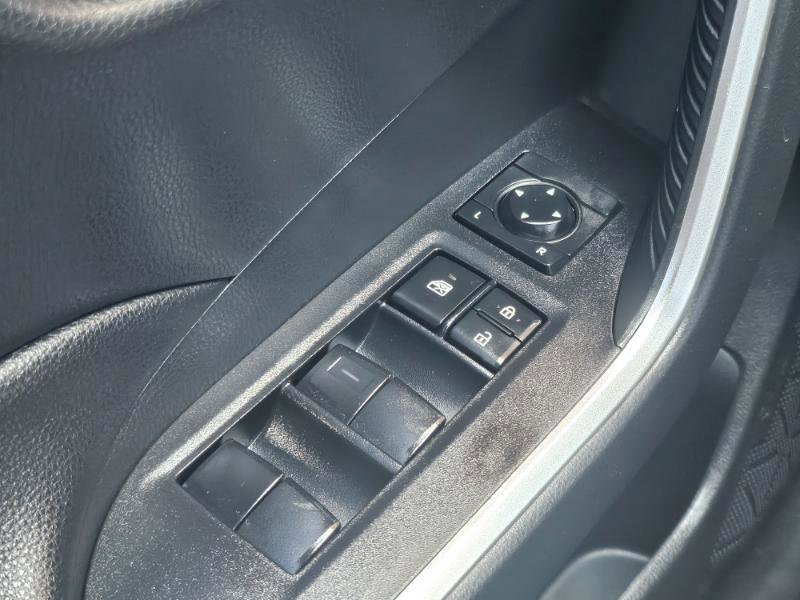 Used 2019 Toyota RAV4 LE image 30