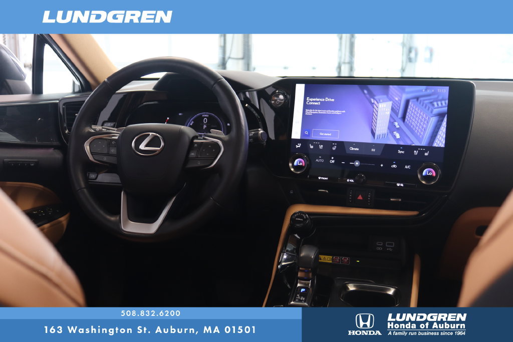 Used 2024 Lexus NX 350h AWD w/ Vision Package image 4